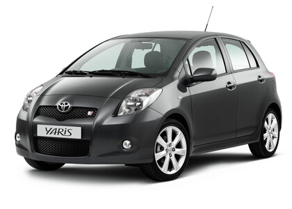 Коврики на Toyota Yaris II 2005 - 2011 в Грозном