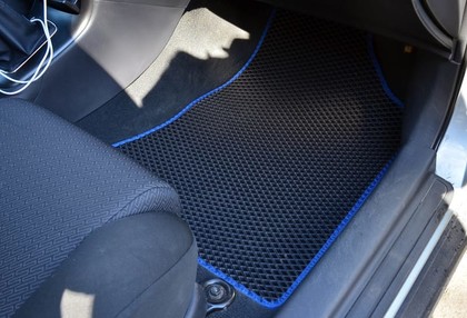 Ворсовые коврики на Toyota Avensis II 2002 - 2008 в Грозном