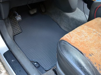 Ворсовые коврики на Toyota Prius (20) 2004 - 2009 в Грозном