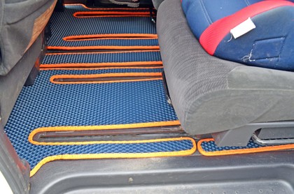 Ворсовые коврики на Nissan Serena (C25) 2005 - 2010 в Грозном