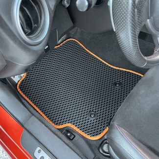 Коврики на Toyota GT86 2012 - 2021 в Грозном