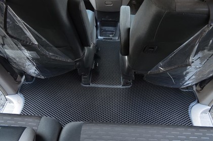 Коврики на Toyota Voxy (R60) 2001 - 2007 в Грозном