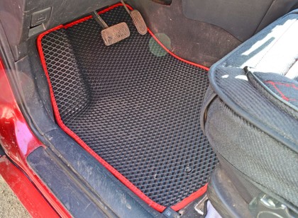 Коврики на Pontiac Vibe I 2002 - 2008 в Грозном