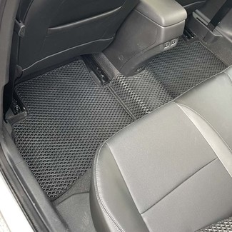 Коврики на Chevrolet Onix II 2019 - 2025 в Грозном