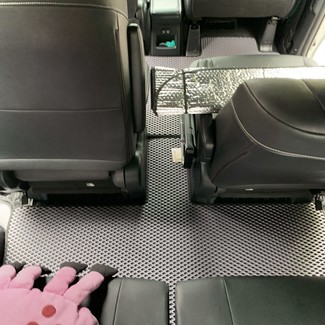 Коврики на Toyota Voxy (R80) 2014 - 2021 в Грозном