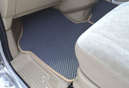 Ворсовые коврики на Nissan Serena (C24) 1999 - 2005 в Грозном