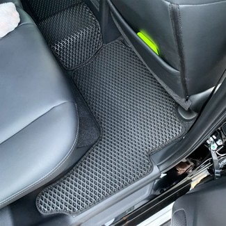 Коврики на Mitsubishi Montero Sport III 2015 - 2025 в Грозном