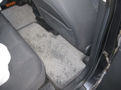Ворсовые коврики на KIA Carens II 2006 - 2012 в Грозном