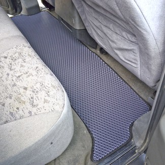 Коврики на Land Rover Discovery II 1998 - 2004 в Грозном