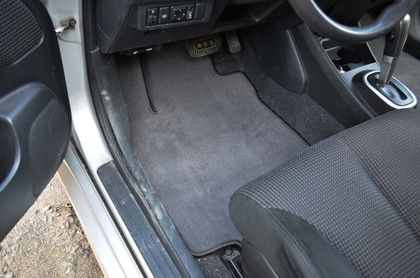 Ворсовые коврики на Nissan Tiida (C11) 2004 - 2014 в Грозном