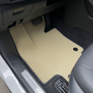 Ворсовые коврики на Toyota Crown Kluger 2021 - 2026 в Грозном Ворсовые коврики на Toyota Crown Kluger 2021 - 2026 в Грозном