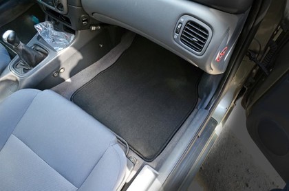 Ворсовые коврики на Nissan Almera II (N16) 2000 - 2006 в Грозном