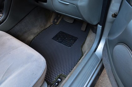 Коврики на Mitsubishi Diamante II 1995 - 2005 в Грозном
