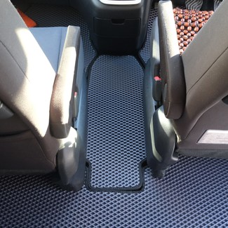 Коврики на Nissan Serena (C27) 2016 - 2022 в Грозном