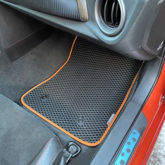 Коврики на Toyota GT86 2012 - 2021 в Грозном