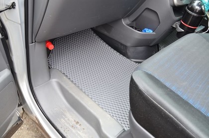 Ворсовые коврики на Toyota Voxy (R70) 2007 - 2013 в Грозном