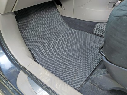 Коврики на Mitsubishi Grandis 2003 - 2009 в Грозном