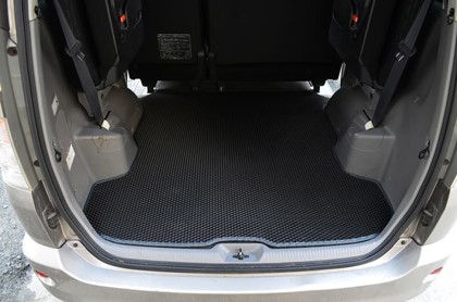Коврики на Toyota Voxy (R60) 2001 - 2007 в Грозном