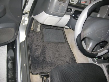 Ворсовые коврики на Mitsubishi Pajero Sport I 1998 - 2009 в Грозном