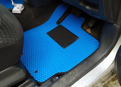 Ворсовые коврики на Toyota Ractis I 2005 - 2010 в Грозном
