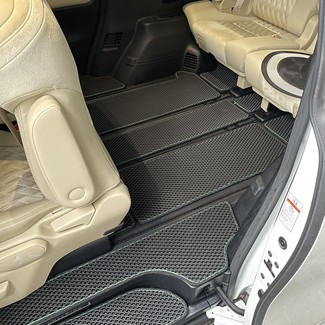 Ворсовые коврики на Toyota Vellfire (H30) 2015 - 2023 в Грозном
