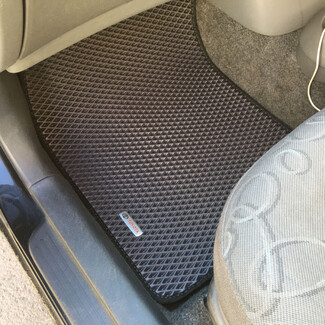 Коврики на Toyota Vitz I 1998&nbsp;-&nbsp;2005 в Грозном